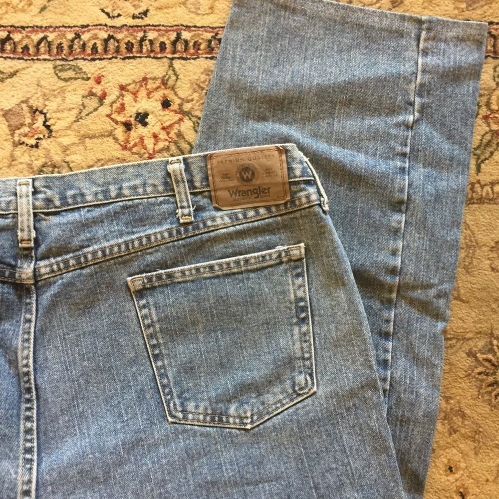 Wrangler Jeans Relaxed Fit 46x27” hemmed - Picture 2 of 4